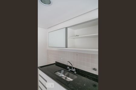 Cozinha de apartamento à venda com 2 quartos, 70m² em Vila Madalena, São Paulo