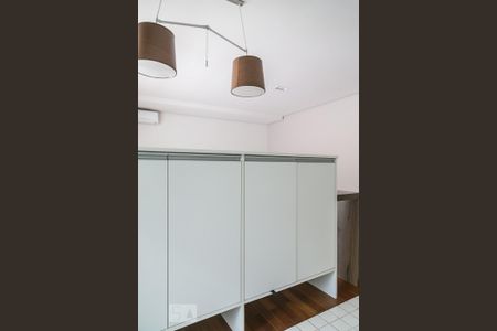 Cozinha de apartamento à venda com 2 quartos, 70m² em Vila Madalena, São Paulo