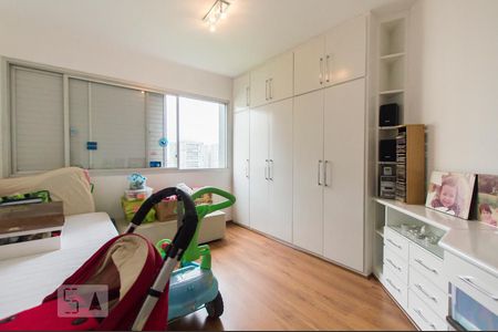 Apartamento à venda com 198m², 4 quartos e 3 vagas Apartamento à venda com 198m², 4 quartos e 3 vagasQuarto