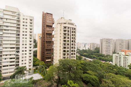 Apartamento à venda com 198m², 4 quartos e 3 vagas Apartamento à venda com 198m², 4 quartos e 3 vagasVista do quarto