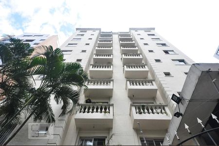 Apartamento para alugar com 70m², 2 quartos e 1 vagafachada