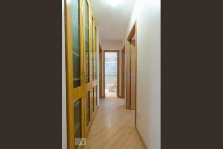 Corredor dos quartos de apartamento à venda com 2 quartos, 93m² em Vila Pompéia, São Paulo