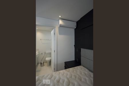 Suíte de apartamento para alugar com 1 quarto, 63m² em Cidade Monções, São Paulo