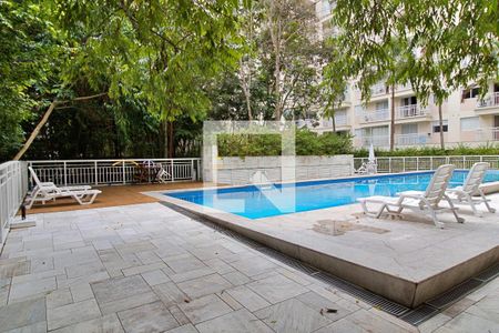Studio à venda com 33m², 1 quarto e 1 vaga Studio à venda com 33m², 1 quarto e 1 vagaÁrea comum - Piscina