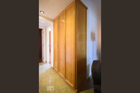 Apartamento à venda com 400m², 3 quartos e 4 vagas Apartamento à venda com 400m², 3 quartos e 4 vagasCorredor