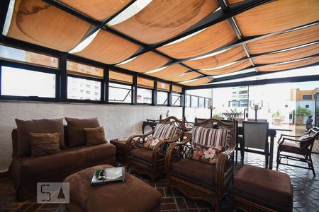 Apartamento à venda com 400m², 3 quartos e 4 vagas Apartamento à venda com 400m², 3 quartos e 4 vagasCobertura