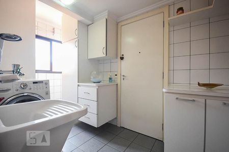 Apartamento à venda com 400m², 3 quartos e 4 vagas Apartamento à venda com 400m², 3 quartos e 4 vagasÁrea de serviço