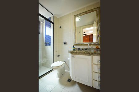 Apartamento à venda com 400m², 3 quartos e 4 vagas Apartamento à venda com 400m², 3 quartos e 4 vagasBanheiro suíte 2