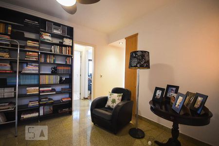 Apartamento à venda com 400m², 3 quartos e 4 vagas Apartamento à venda com 400m², 3 quartos e 4 vagasCorredor