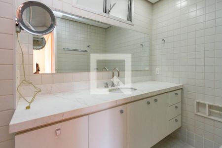 Apartamento para alugar com 210m², 4 quartos e 2 vagasBanheiro da Suíte