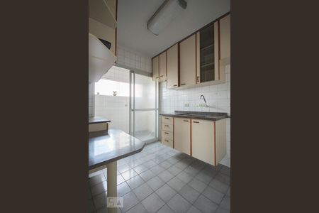 Cozinha de apartamento à venda com 2 quartos, 66m² em Chácara Inglesa, São Paulo