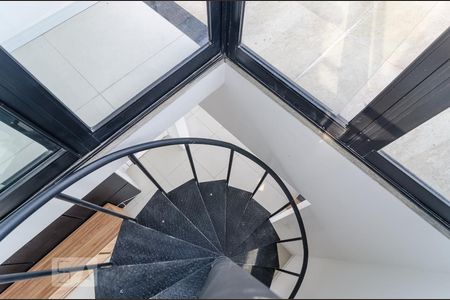 Apartamento à venda com 81m², 1 quarto e 1 vagaEscada