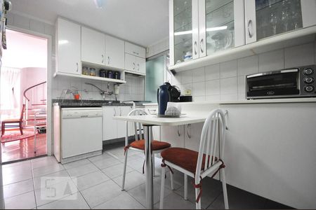 Apartamento à venda com 96m², 2 quartos e 2 vagascozinha