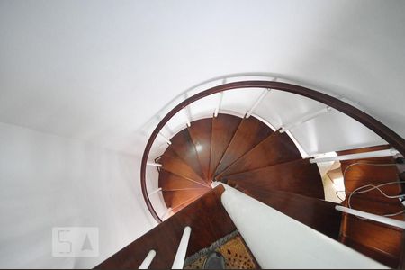 Apartamento à venda com 96m², 2 quartos e 2 vagasescada