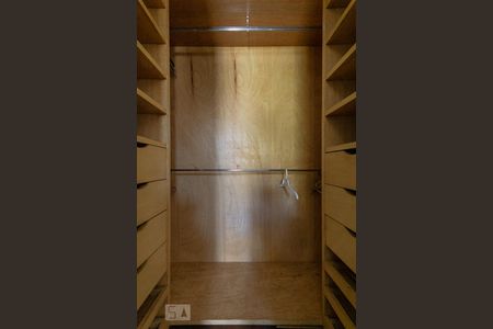 Apartamento à venda com 110m², 2 quartos e 2 vagas Apartamento à venda com 110m², 2 quartos e 2 vagasSuíte 2 _ Closet