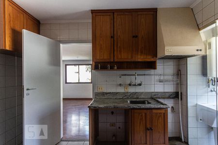 Apartamento à venda com 110m², 2 quartos e 2 vagas Apartamento à venda com 110m², 2 quartos e 2 vagasCozinha