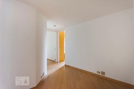 Sala de TV de apartamento à venda com 3 quartos, 150m² em Vila Nova Conceição, São Paulo