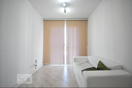 sala de apartamento para alugar com 2 quartos, 48m² em Vila Andrade, São Paulo