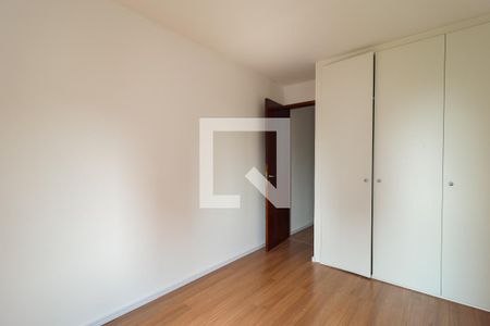 Quarto 1 de apartamento para alugar com 3 quartos, 70m² em Vila Suzana, São Paulo