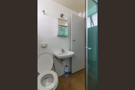 Banheiro de apartamento para alugar com 2 quartos, 68m² em Bela Vista, São Paulo