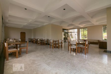 Apartamento à venda com 340m², 3 quartos e 4 vagas Apartamento à venda com 340m², 3 quartos e 4 vagasSalão de Festas