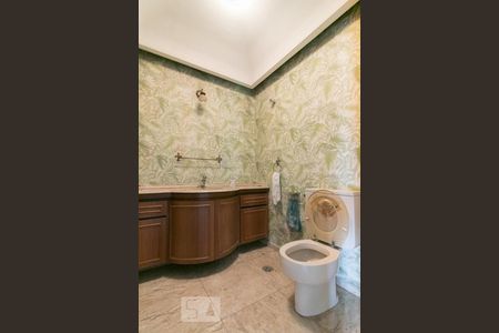 Apartamento à venda com 340m², 3 quartos e 4 vagas Apartamento à venda com 340m², 3 quartos e 4 vagasLavabo