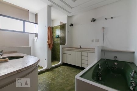 Apartamento à venda com 340m², 3 quartos e 4 vagas Apartamento à venda com 340m², 3 quartos e 4 vagasBanheiro