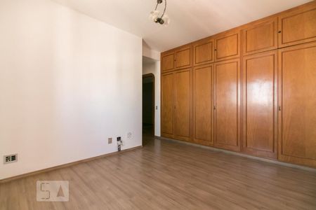 Apartamento à venda com 340m², 3 quartos e 4 vagas Apartamento à venda com 340m², 3 quartos e 4 vagasSuíte 3