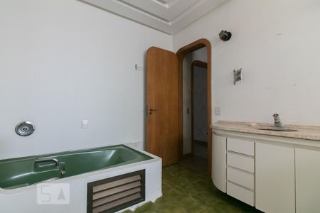 Apartamento à venda com 340m², 3 quartos e 4 vagas Apartamento à venda com 340m², 3 quartos e 4 vagasBanheiro