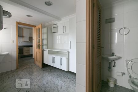 Apartamento à venda com 146m², 3 quartos e 3 vagas Apartamento à venda com 146m², 3 quartos e 3 vagasÁrea de serviço
