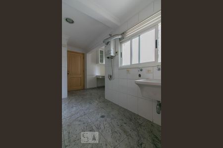 Apartamento à venda com 146m², 3 quartos e 3 vagas Apartamento à venda com 146m², 3 quartos e 3 vagasÁrea de serviço