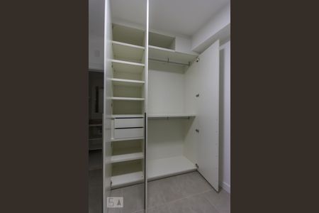 Apartamento à venda com 70m², 2 quartos e 1 vaga Apartamento à venda com 70m², 2 quartos e 1 vagaSuite