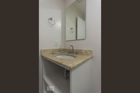 Apartamento à venda com 70m², 2 quartos e 1 vaga Apartamento à venda com 70m², 2 quartos e 1 vagaBanheiro Suite