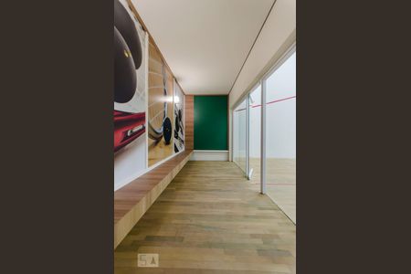 Apartamento à venda com 70m², 2 quartos e 1 vaga Apartamento à venda com 70m², 2 quartos e 1 vagaQuadra de squash