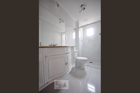 banheiro de apartamento à venda com 2 quartos, 64m² em Vila Andrade, São Paulo