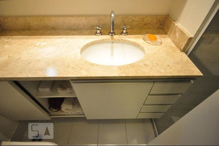 Apartamento para alugar com 60m², 1 quarto e 2 vagasdetalhe do banheiro suíte 