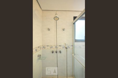 Apartamento à venda com 144m², 3 quartos e 3 vagasdetalhe do banheiro suíte 2