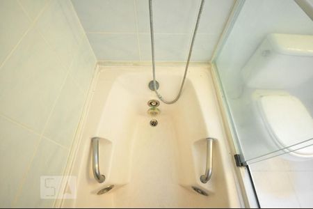 Apartamento à venda com 144m², 3 quartos e 3 vagasdetalhe do banheiro suíte 2