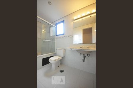 Apartamento à venda com 144m², 3 quartos e 3 vagasbanheiro suíte 2