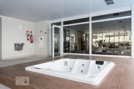 Apartamento para alugar com 68m², 2 quartos e 2 vagas Apartamento para alugar com 68m², 2 quartos e 2 vagasJacuzzi