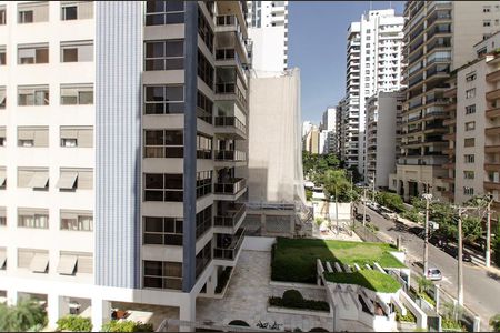 Vista de apartamento para alugar com 3 quartos, 130m² em Santa Cecília, São Paulo