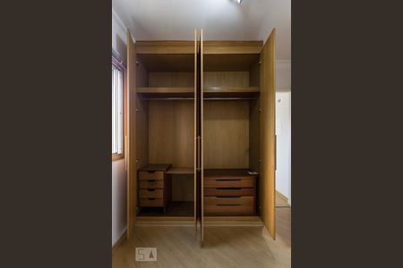 Quarto de apartamento para alugar com 1 quarto, 37m² em Santo Amaro, São Paulo