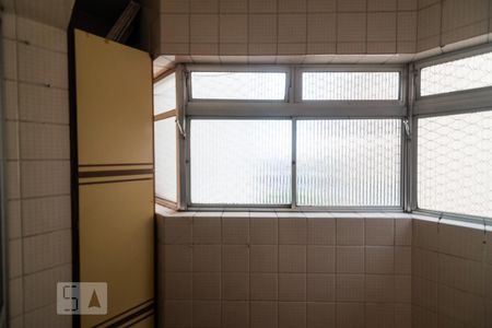 Apartamento à venda com 70m², 2 quartos e 1 vagaÁrea de Serviço