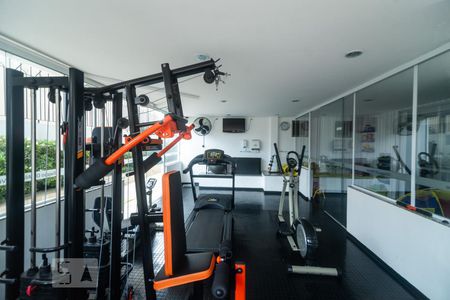 Apartamento à venda com 70m², 2 quartos e 1 vagaÁrea Comum - Academia