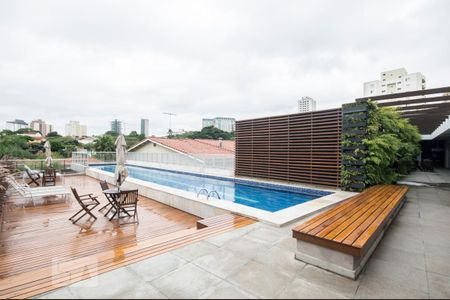 Studio à venda com 38m², 1 quarto e 1 vaga Studio à venda com 38m², 1 quarto e 1 vagaPiscina