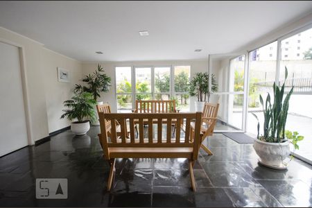 Apartamento à venda com 65m², 2 quartos e 1 vagaÁrea comum