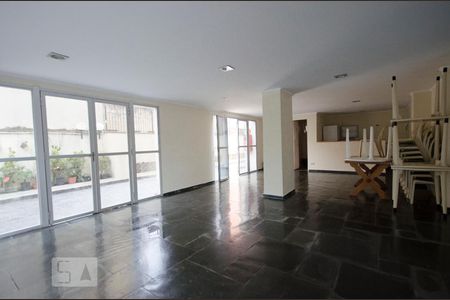 Apartamento à venda com 65m², 2 quartos e 1 vagaSalão de festa