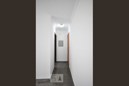 corredor de apartamento para alugar com 2 quartos, 52m² em Vila Andrade, São Paulo