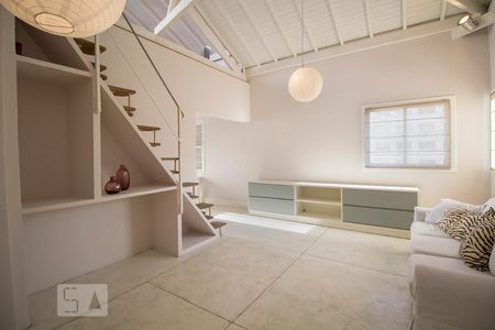 Sala de apartamento para alugar com 1 quarto, 122m² em Cerqueira César, São Paulo