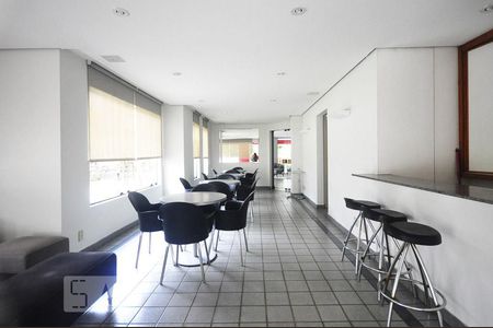 Apartamento à venda com 60m², 1 quarto e 1 vagasalão de festa